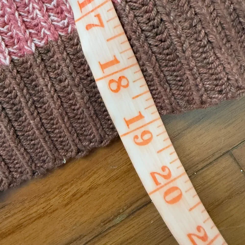 Women American Eagle  Long Sleeve Cropped Henley Sweater Brown Pink Size Medium - Picture 6 of 6